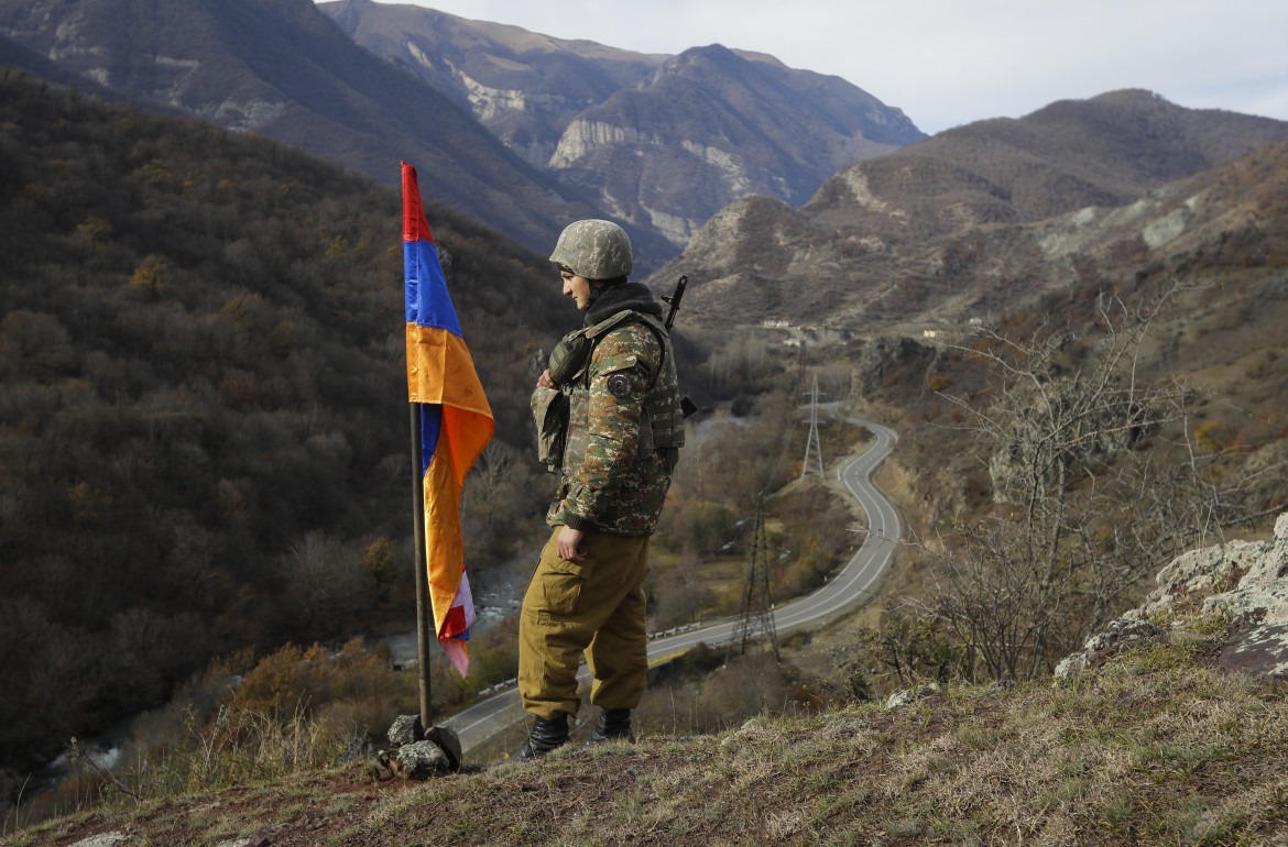 Nagorno-Karabakh: «Genocidio» per fame