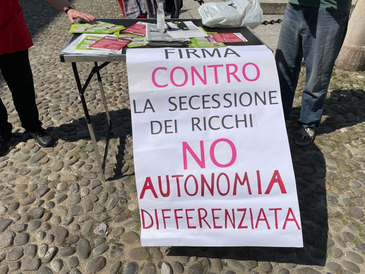 Il doppio delle firme per la proposta di legge contro l’autonomia differenziata