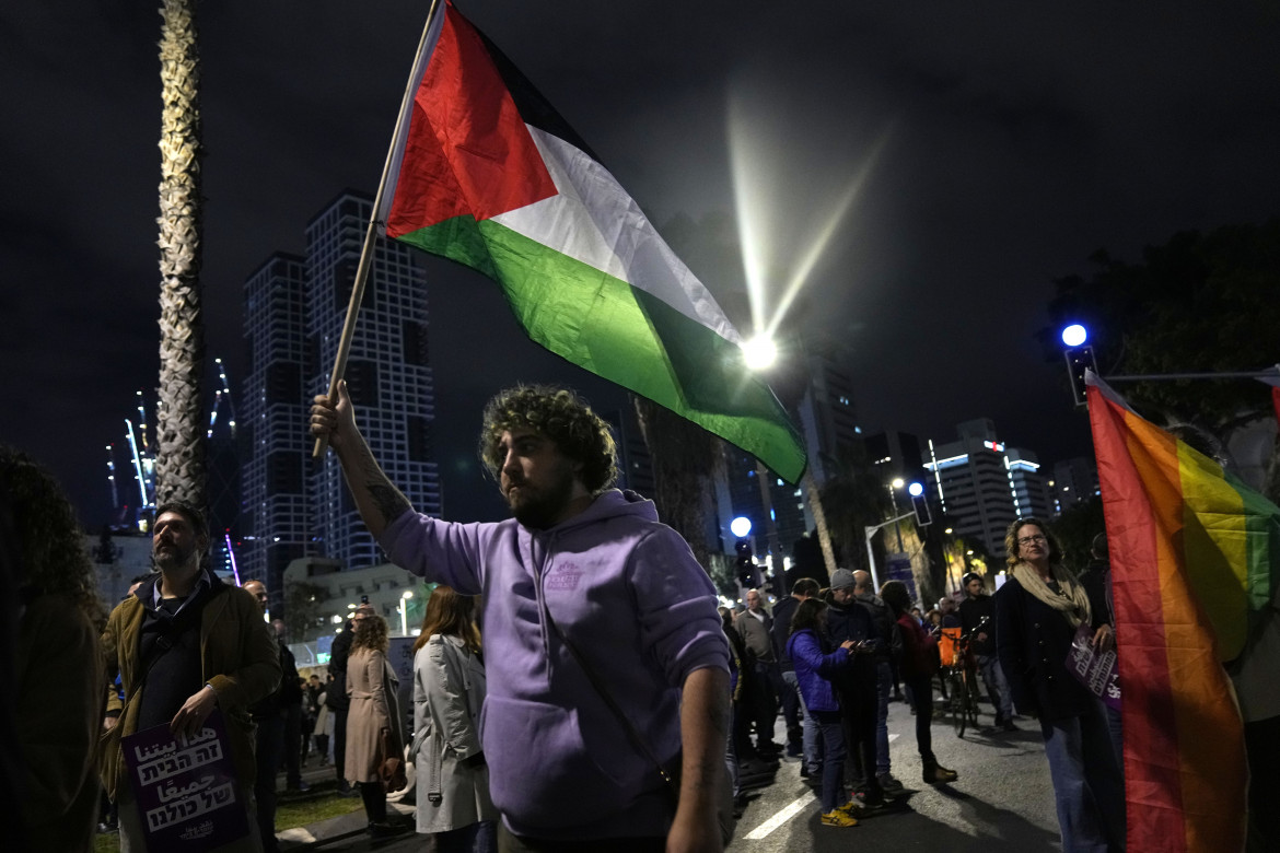 Protesta a Tel Aviv per la Palestina