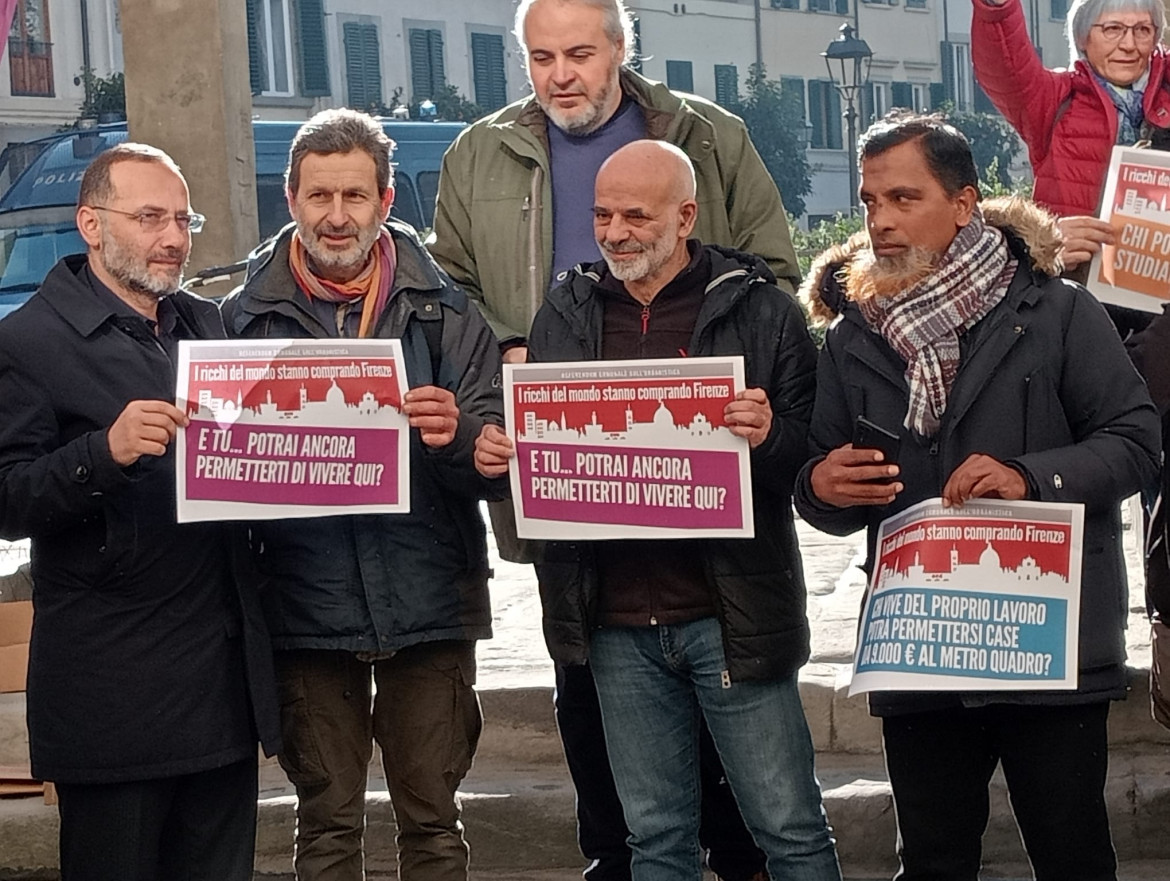 “I ricchi del mondo comprano Firenze”. Referendum in difesa dei residenti