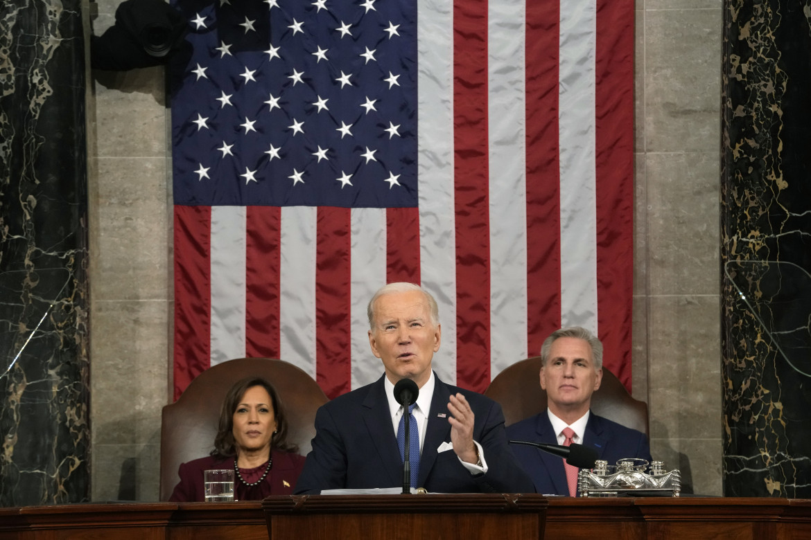 Biden: «Io sincero capitalista, ma per la sanità voglio tassare i ricchi»