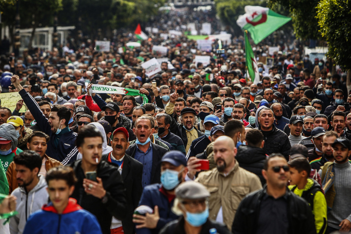 Ong chiuse, attivisti in cella. L’Hirak fu speranza, ora c’è solo repressione