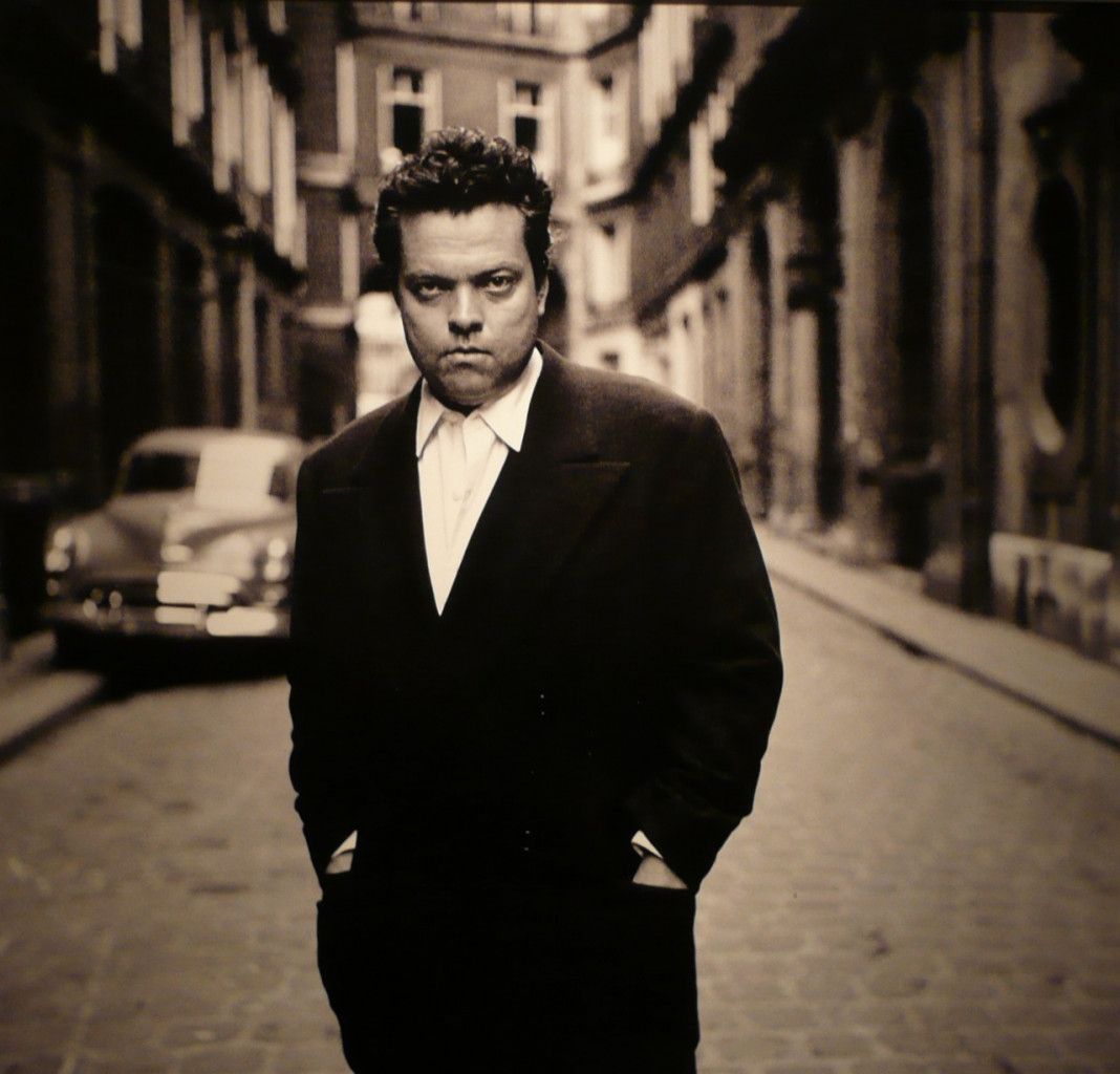 Il regno del sacro e quello della finzione in una pièce satirica di Orson Welles