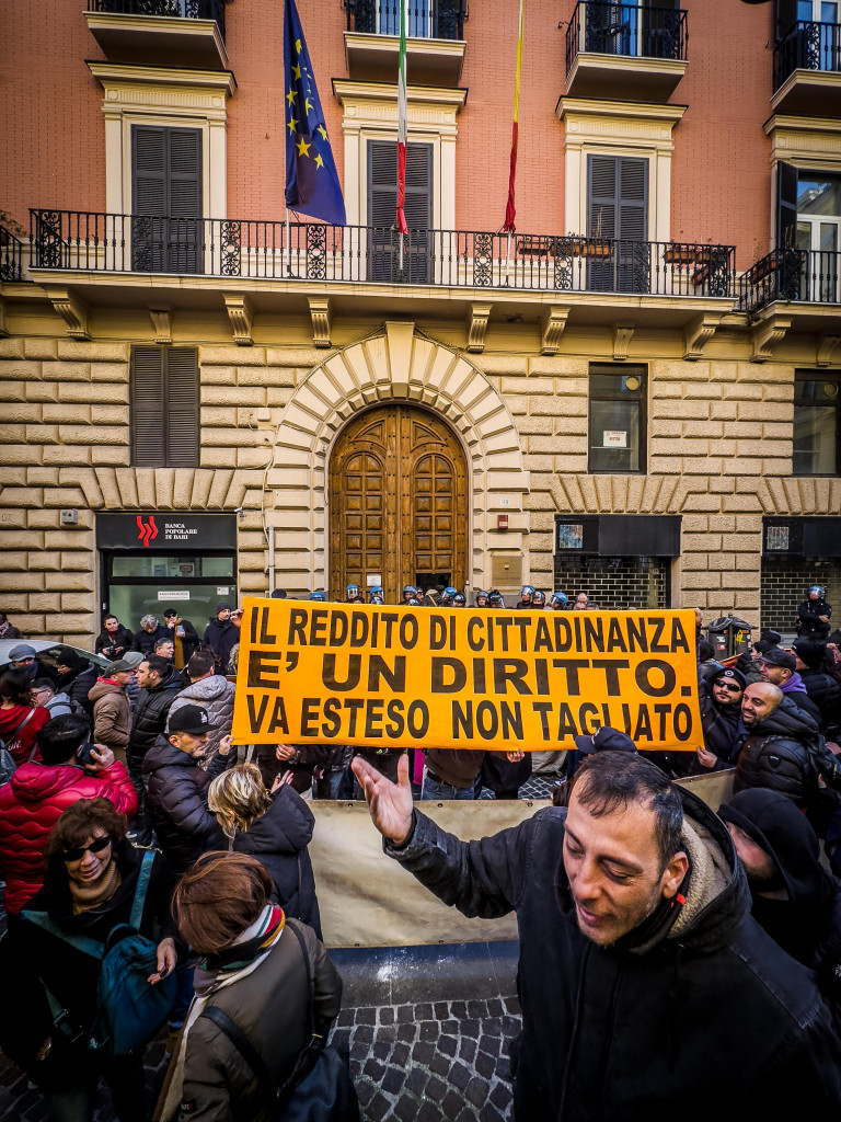 Il Reddito si chiamerà «Mia»: meno soldi a meno persone e più ricatti