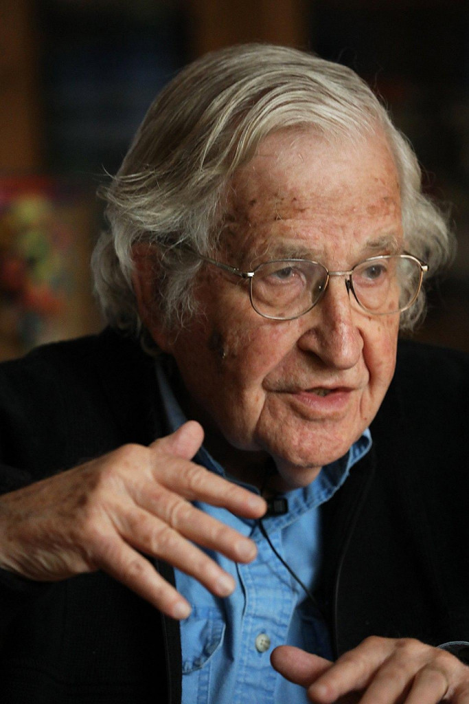 Noam Chomsky: «La diplomazia cinese fa paura agli Usa, non vogliono la pace»