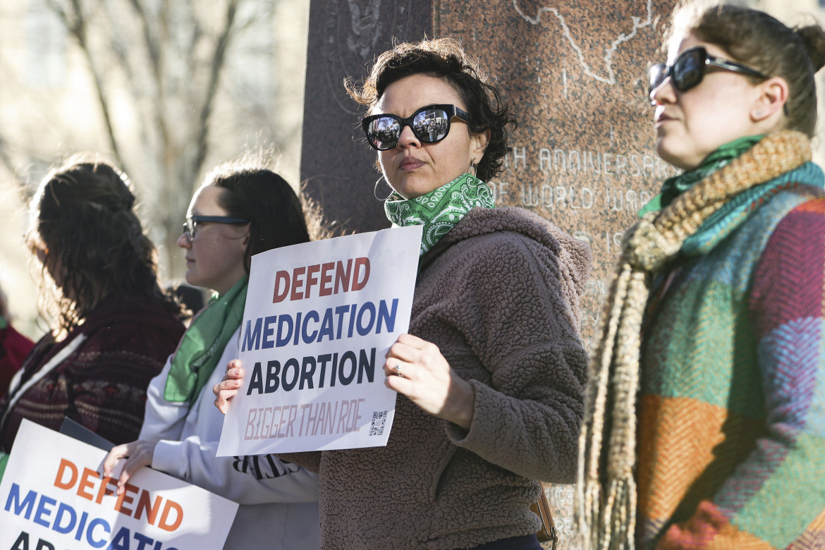 Manifestazione per la pillola abortiva in Texas