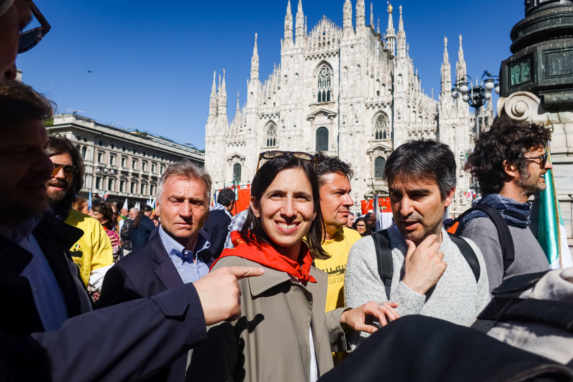 Pd, sinistra e Verdi non abboccano: «No alla normalizzazione del fascismo»