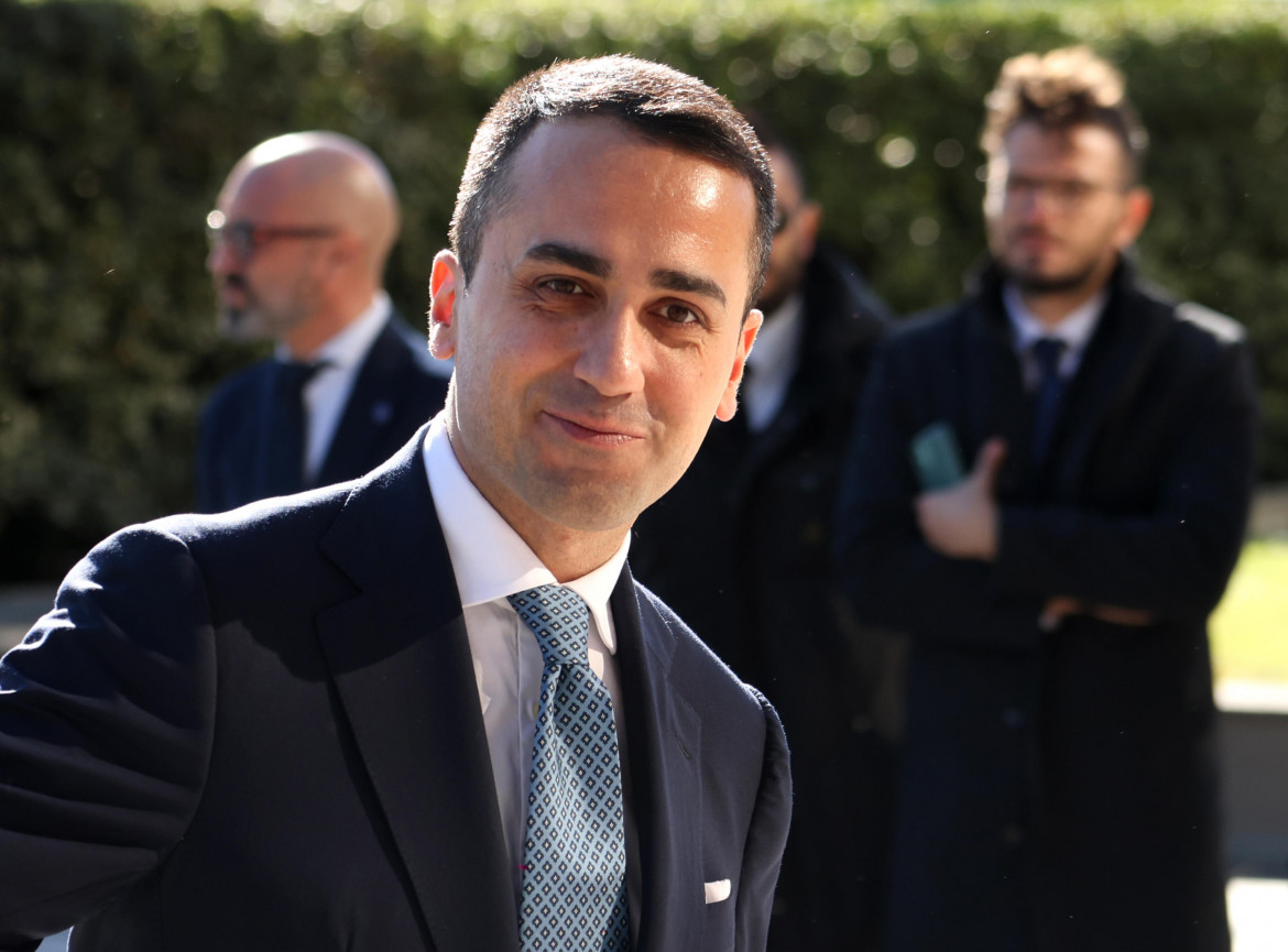 Di Maio inviato nel Golfo passa il primo esame. Lega furiosa