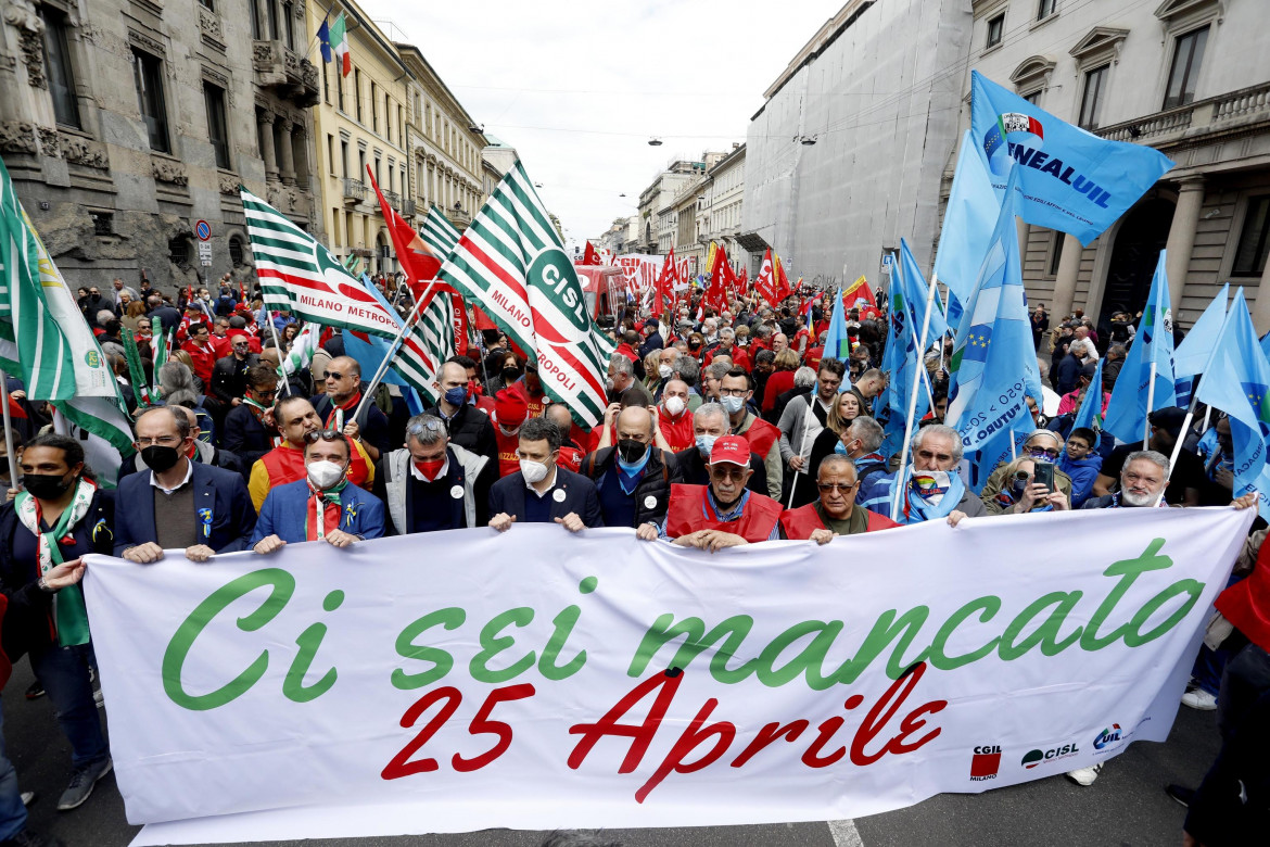 Milano medaglia d’oro sfilerà ricordando la Costituzione