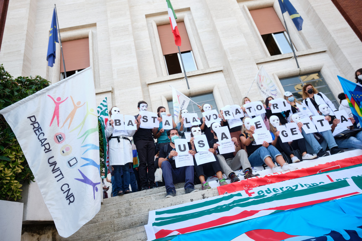 Procedura di infrazione contro l’Italia che sfrutta i precari nella P.A.