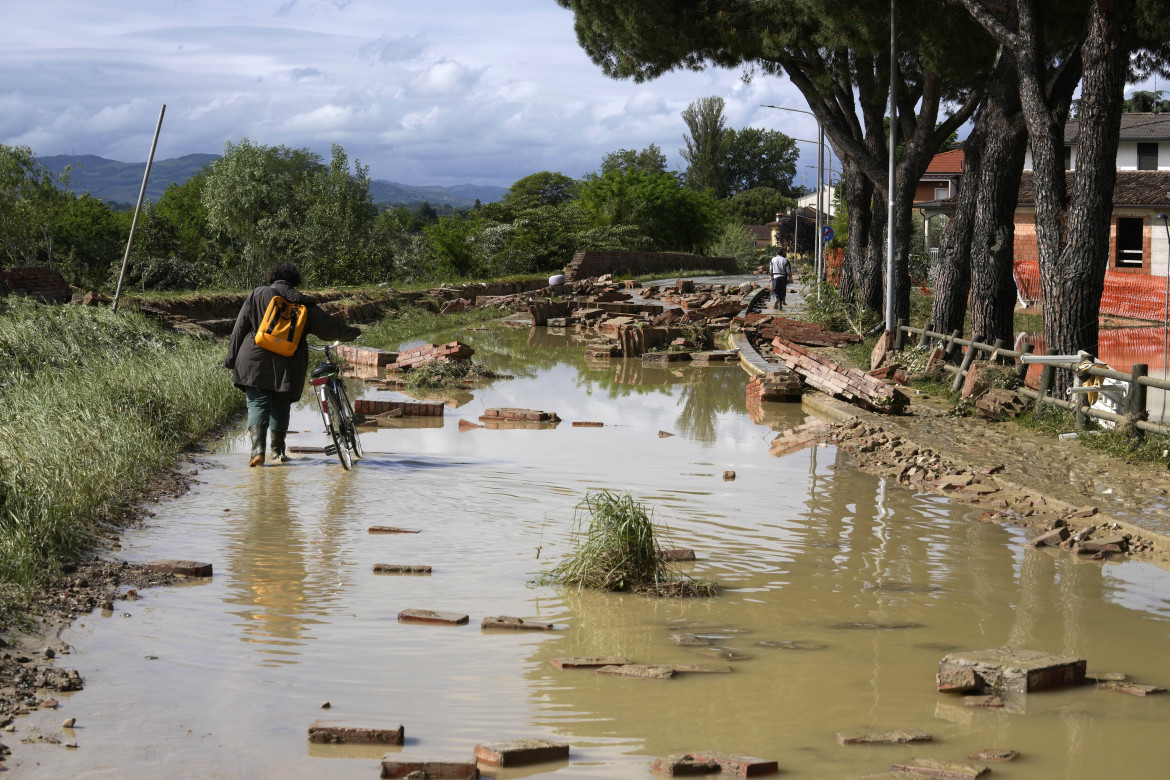 Adesso è ora di dire basta con l’emergenza