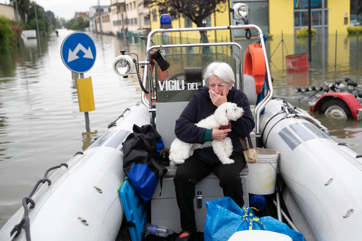 Piove, emergenza infinita. Comuni ancora isolati