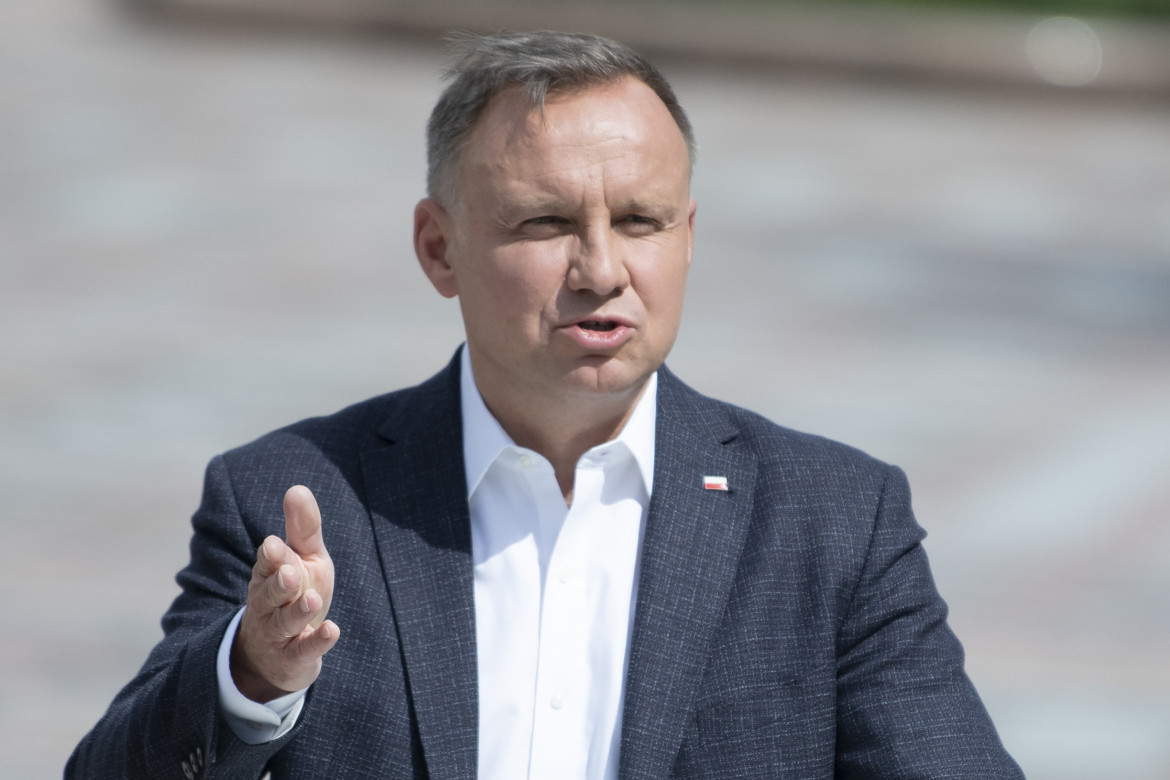 Duda firma la «Lex Tusk» contro le opposizioni