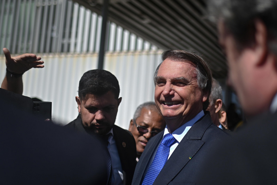 Abusi vari e atti golpisti a giudizio, per Bolsonaro si mette male