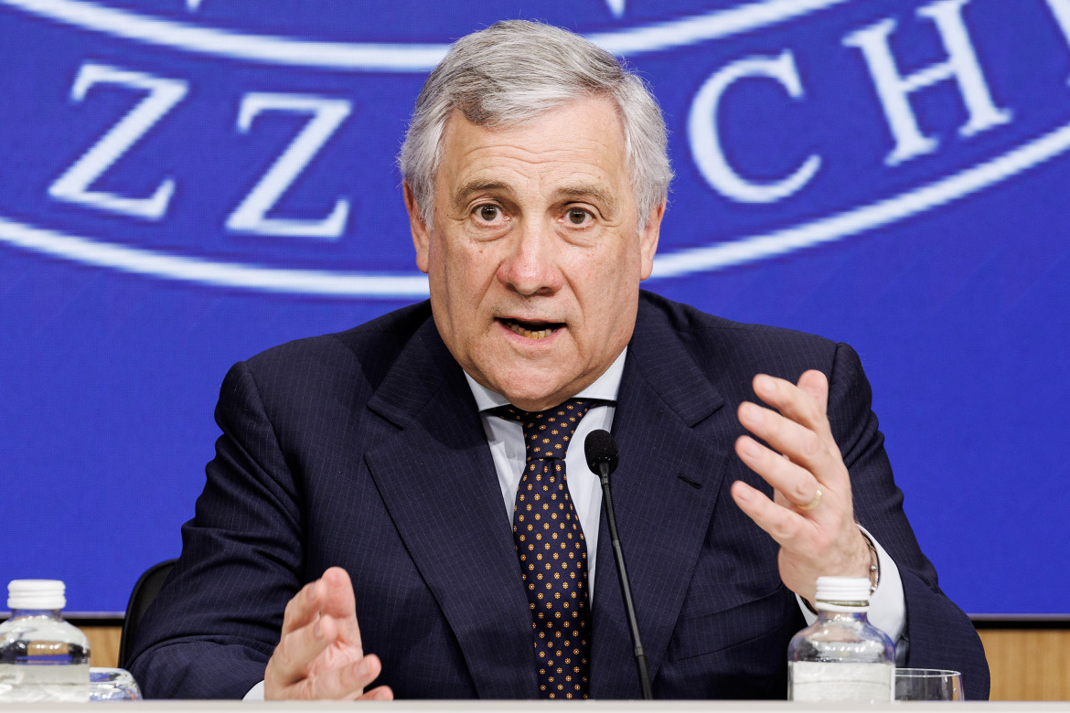 Tajani: nessun direttorio e porte aperte ai dem