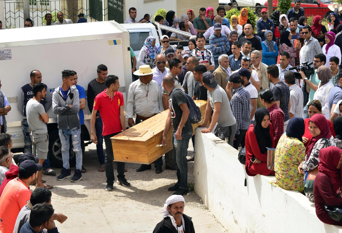 Sfax accoglie i morti e teme i vivi