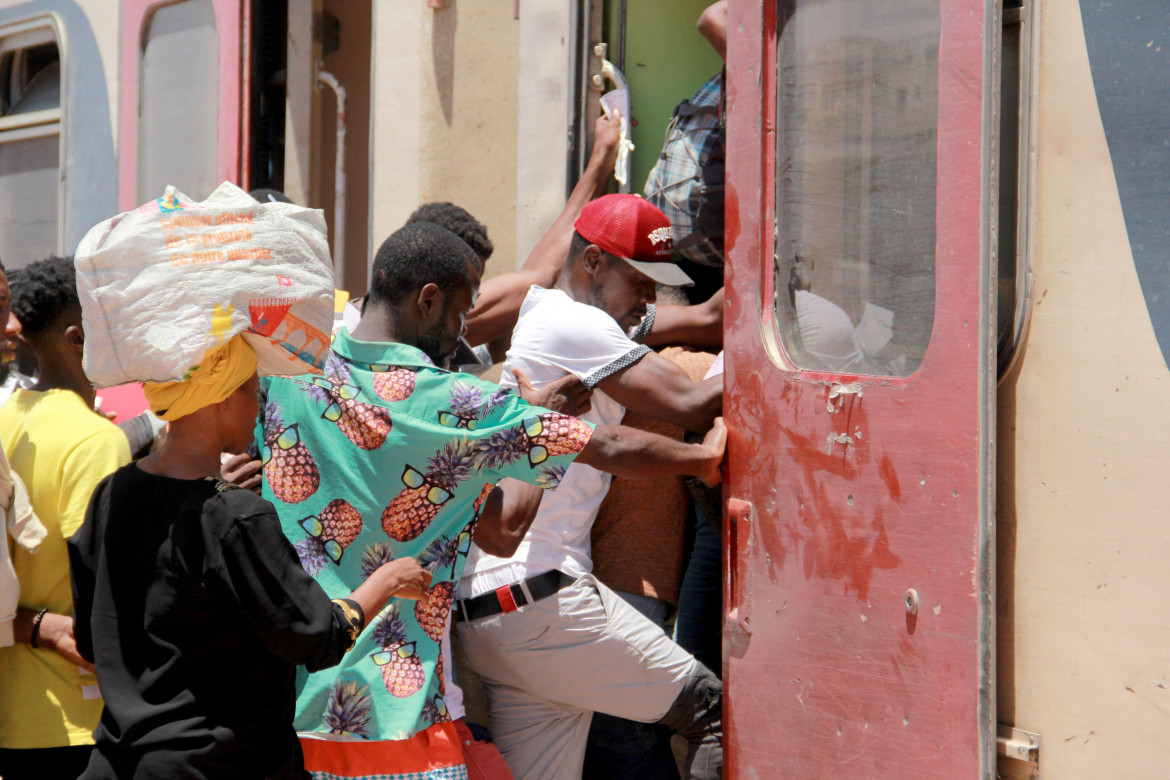 La rabbia sulle ceneri  della Primavera. È caccia al migrante