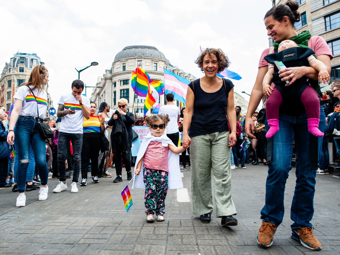 Maternità surrogata, l’Europa prepara il pass per le famiglie