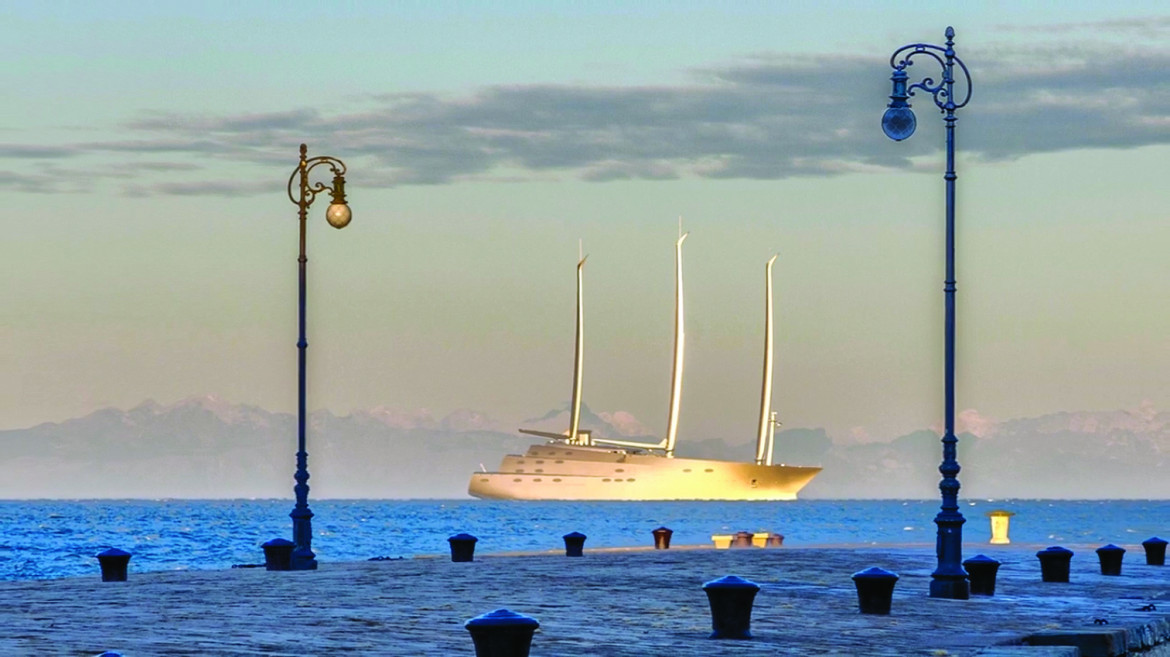 «A» nello skyline di Trieste