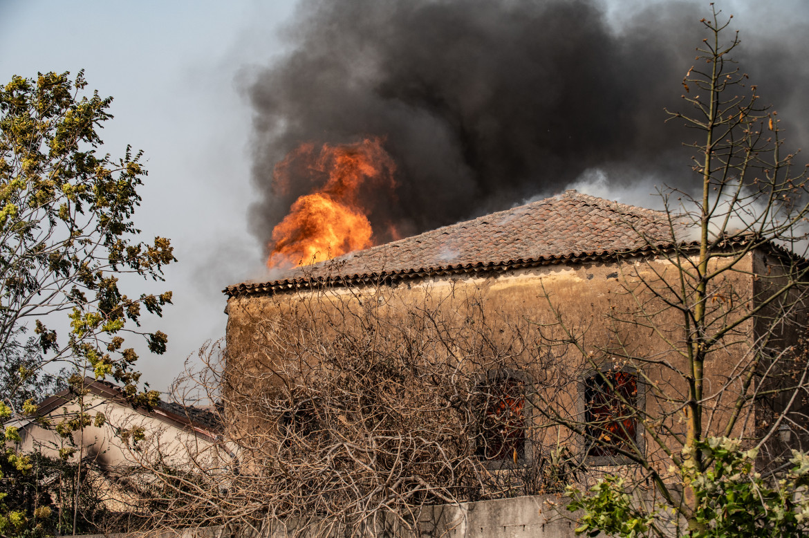 Nella Sicilia che brucia è tempo di autorganizzarsi