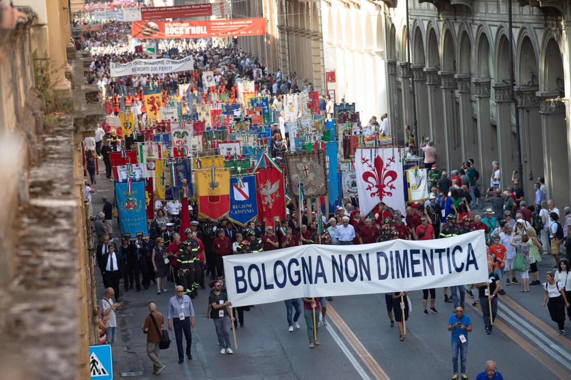 A Meloni manca la parola. Mattarella: «Strage neofascista»