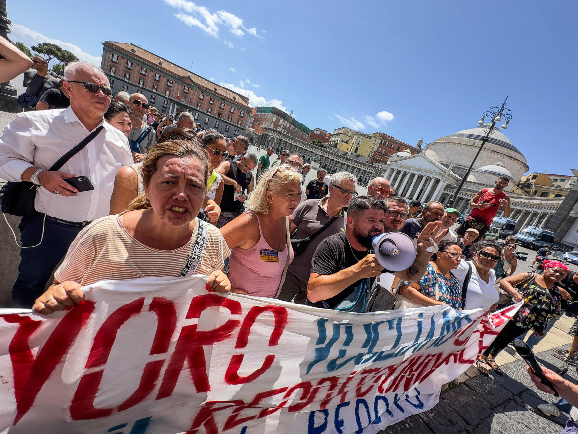 La campagna anti reddito non poteva che finire malissimo