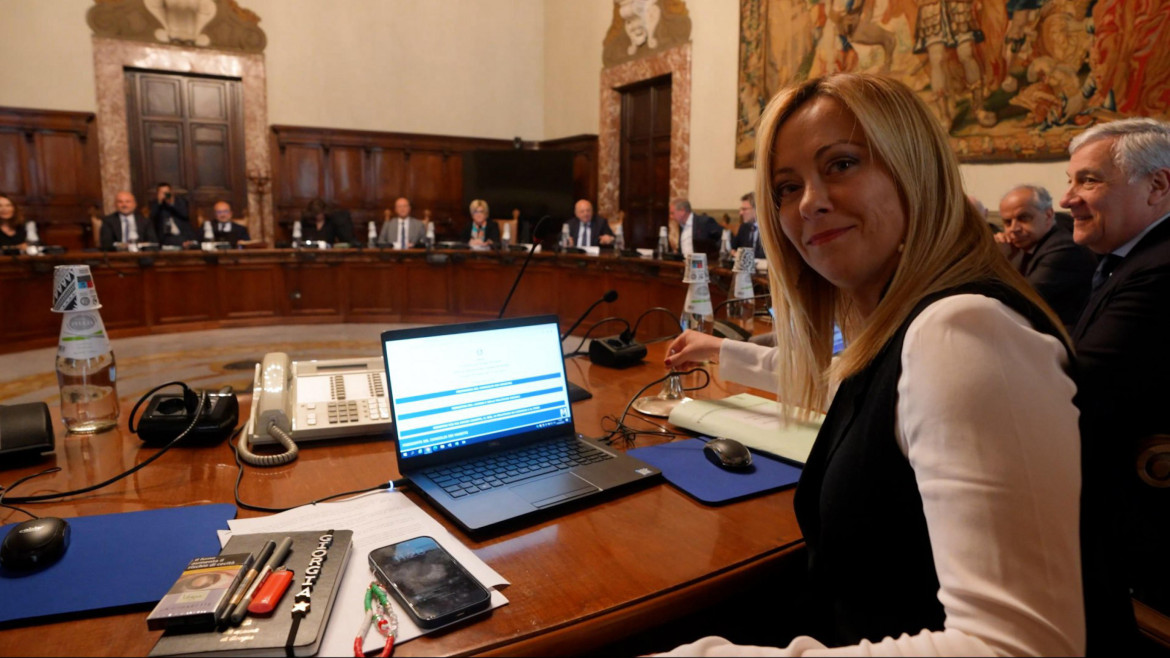 Giorgia Meloni durante un consiglio dei ministri foto Ansa