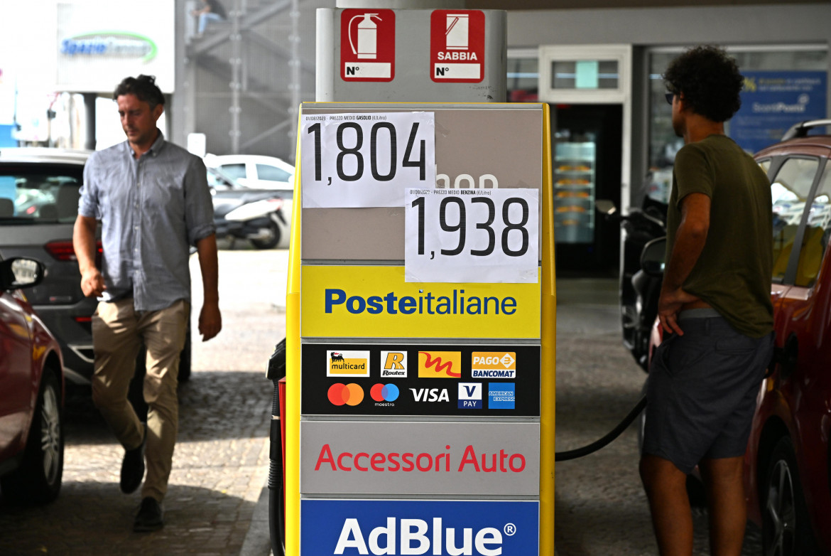 Costo della benzina, il Tar dà una sberla al governo