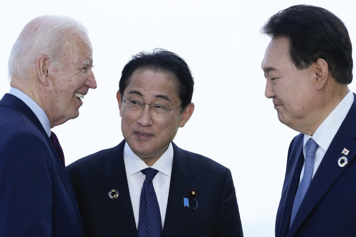 Le nozze di comodo tra Seul e Tokyo le celebra oggi Biden