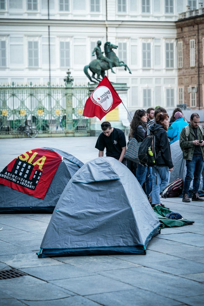 A Milano meeting del movimento delle tende