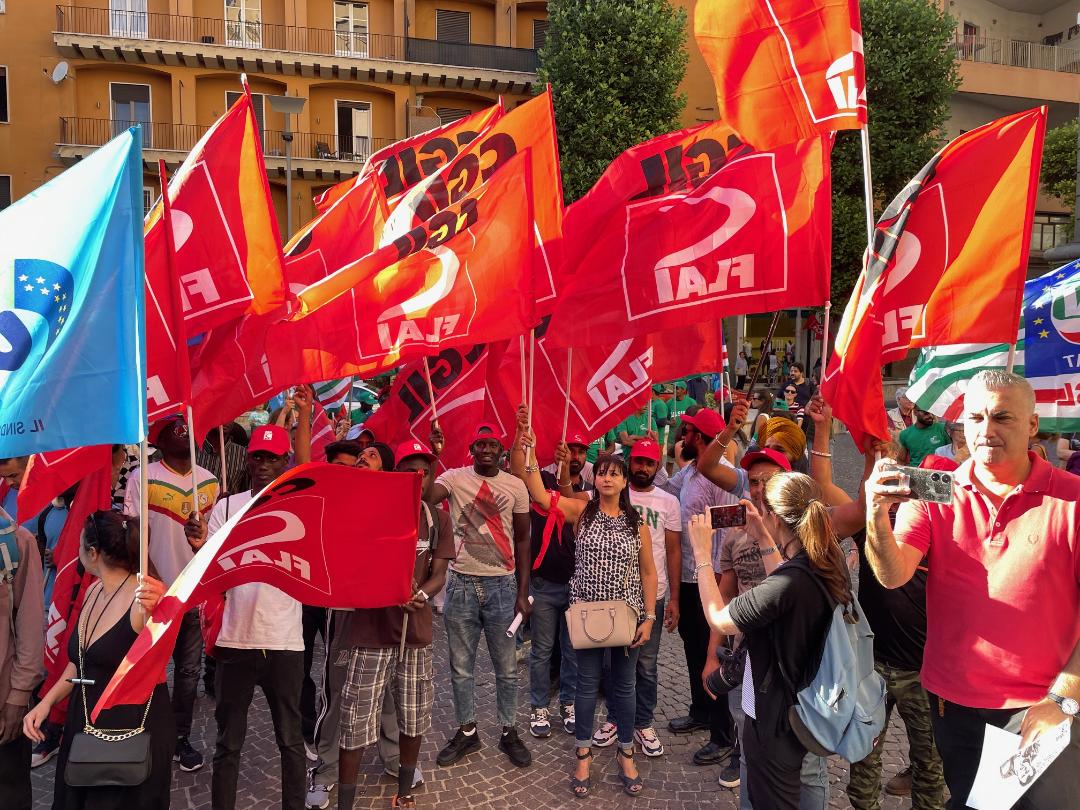 A Viterbo braccianti in piazza per Naceur