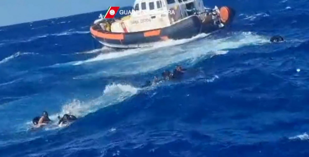 Migranti, novanta morti in tre giorni lungo la rotta tunisina