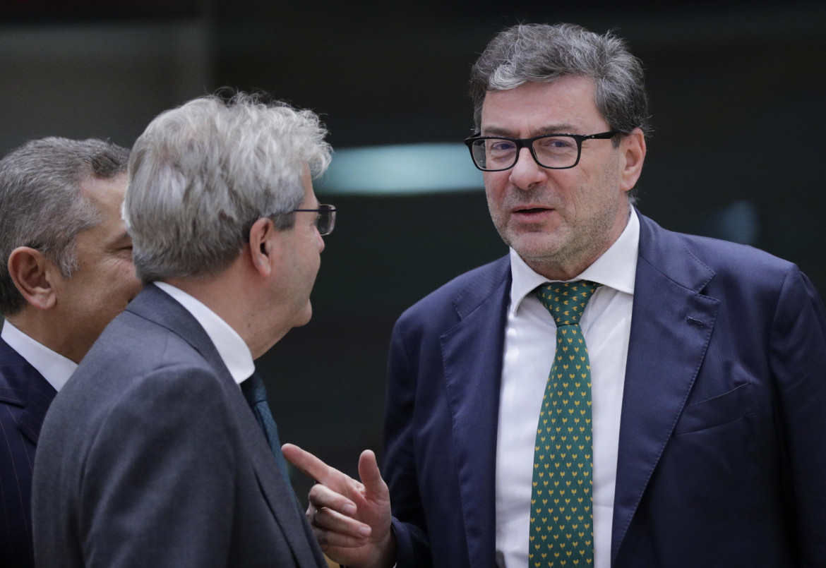 Paolo Gentiloni e Giancarlo Giorgetti foto Ansa