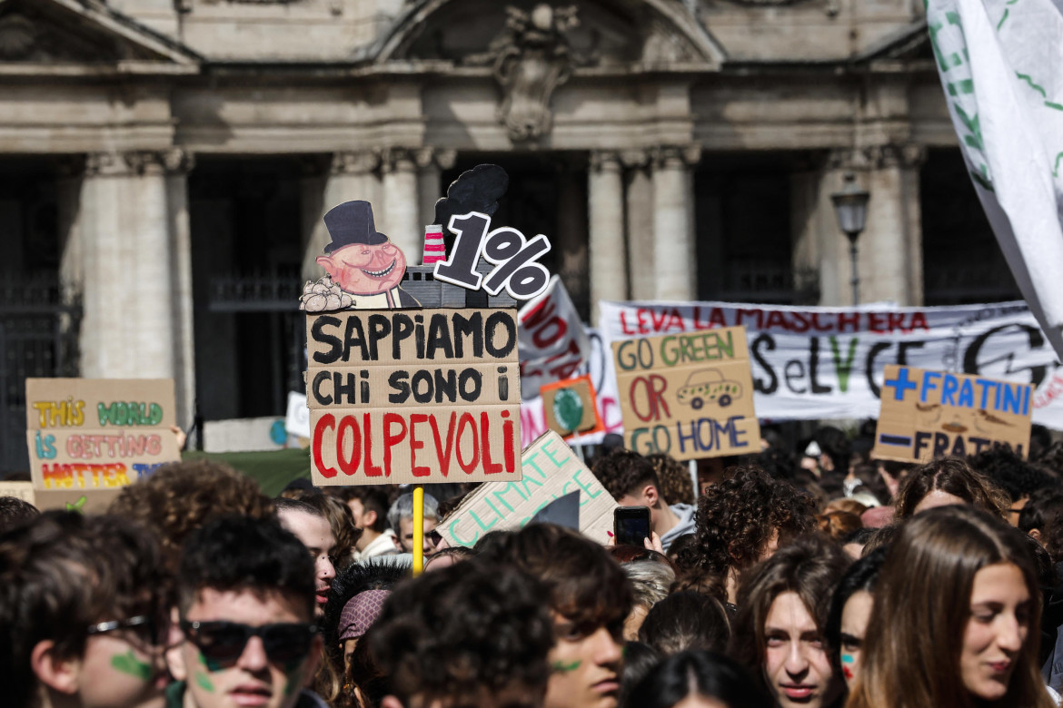 Resistenza al cambio, quello climatico: i Fridays in piazza