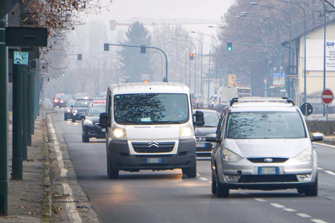 L’Ue frena: due anni in più per i vecchi motori a scoppio