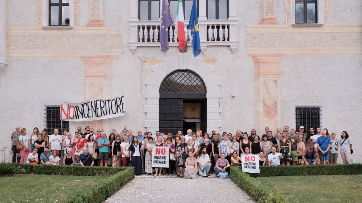 Spilimbergo ferma l’inceneritore