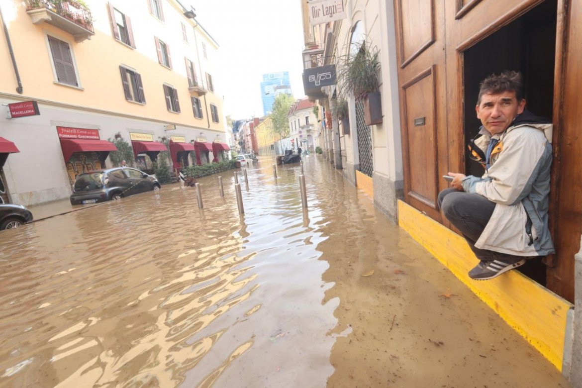 Milano, il quartiere Isola allagato foto Ansa