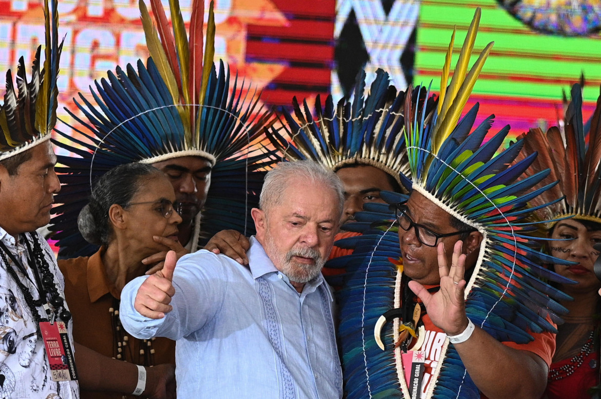 Lula alla cerimonia di chiusura del Free Land Camp 2023 a Brasilia