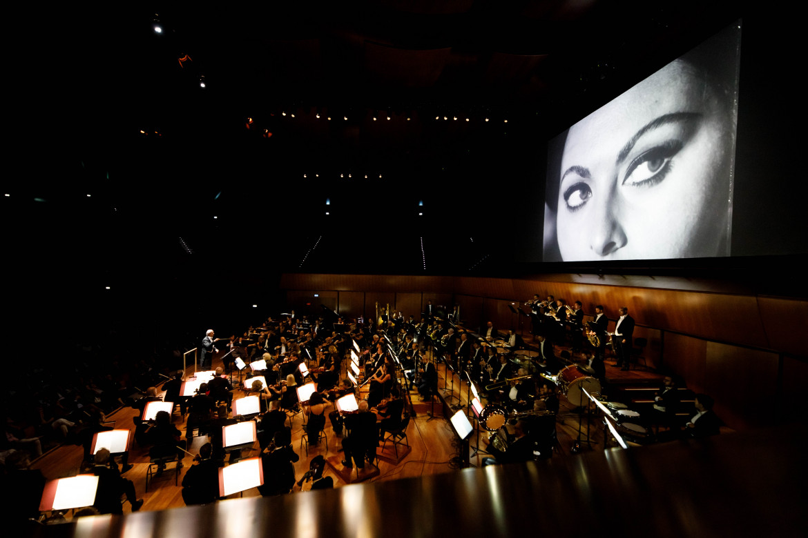 Santa Cecilia si inaugura con un’ode a Roma nel fuori scena delle immagini