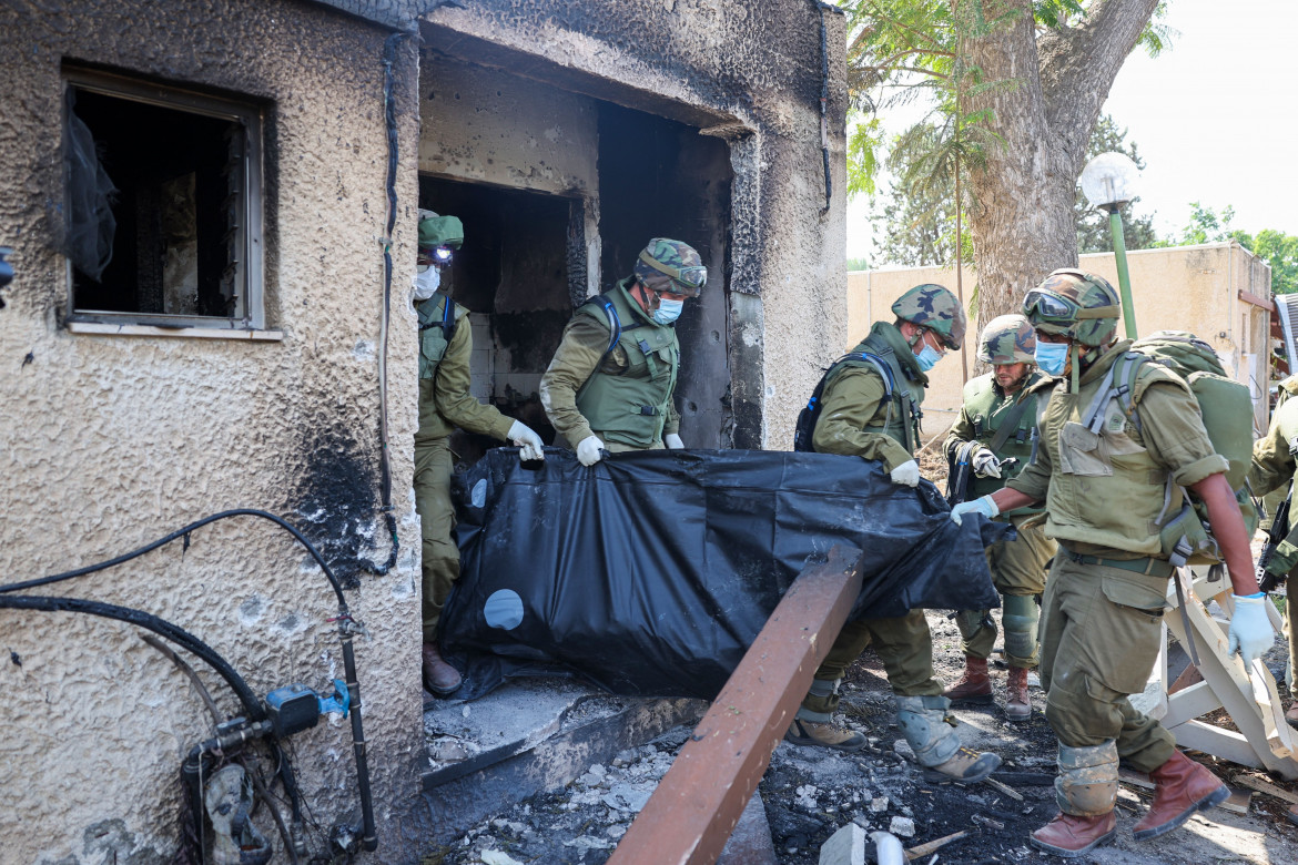 Strage nel kibbutz. A Gaza spariti interi quartieri