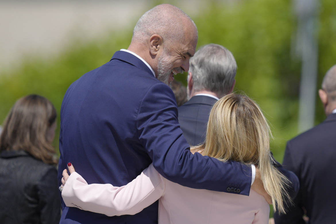 Giorgia Meloni e il premier albanese Rama, foto LaPresse