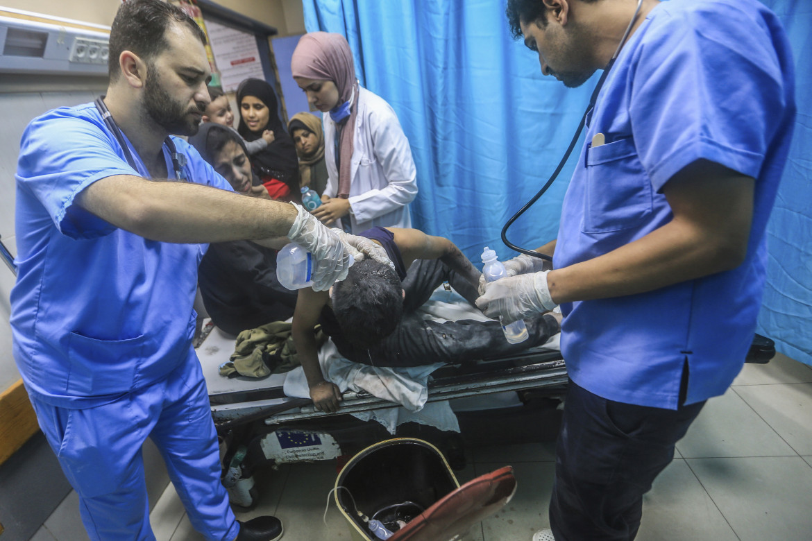 Gaza, addio ospedali. Truppe israeliane nel Parlamento