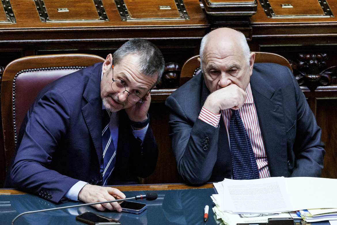 Andrea Delmastro e Carlo Nordio in aula alla Camera dei Deputati foto LaPresse