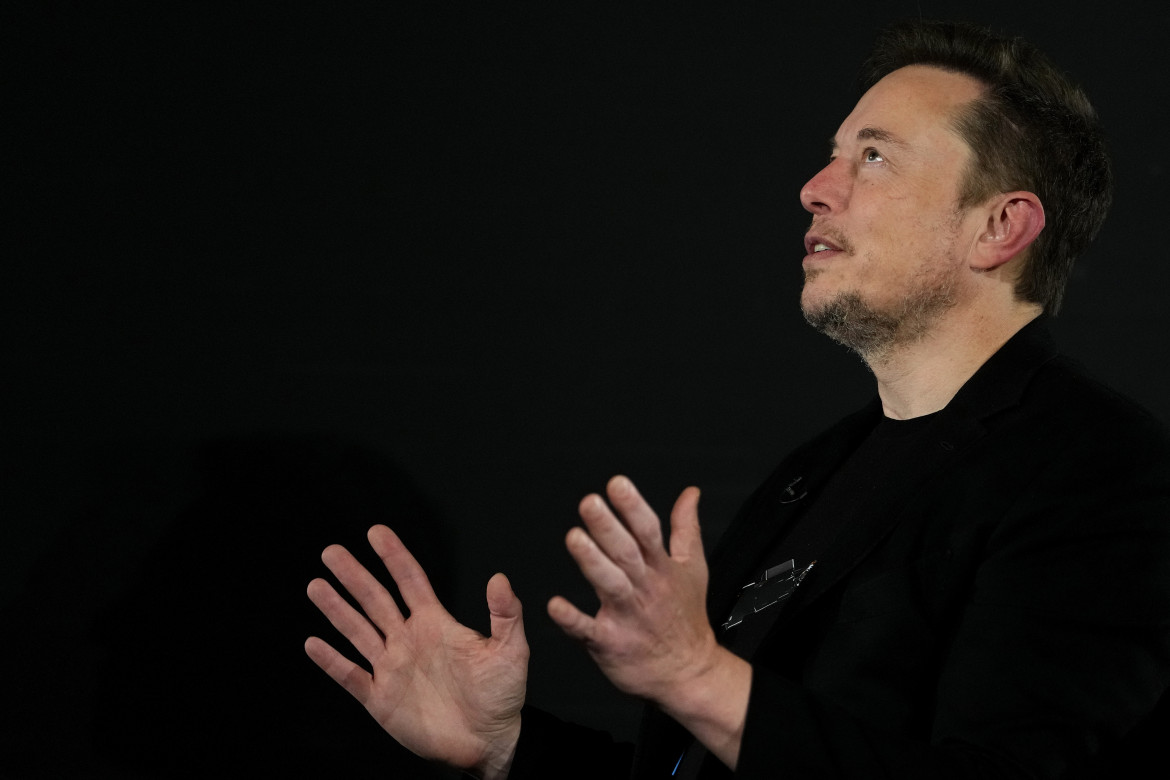 Post antisemiti di Elon Musk,  emorragia di inserzionisti su X