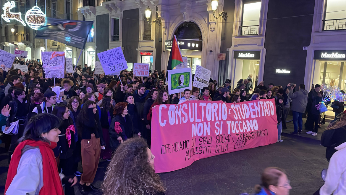 «Mi cuerpo es mio». Catania in piazza per il consultorio