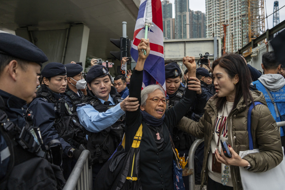 Hong Kong, al via il processo a Jimmy Lai