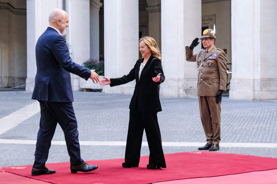 Centri in Albania, Meloni li vuole entro il 20 maggio