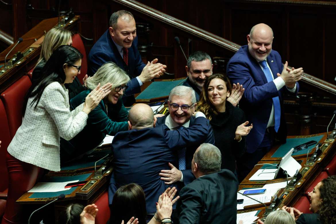 Regalo di Capodanno delle opposizioni: niente ostruzionismo e la manovra va in porto