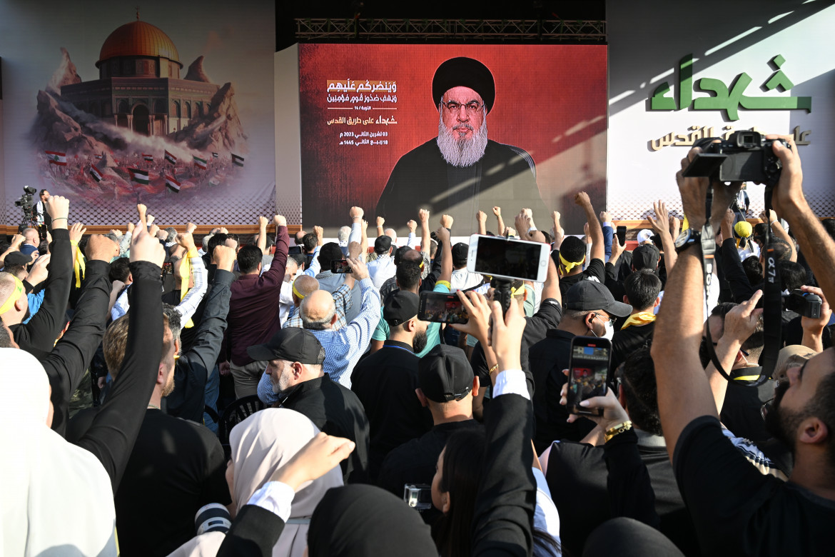 Il discorso del segretario generale di Hezbollah Hassan Nasrallah a Beirut, in Libano, il 3 novembre 2023 foto di Houssam Shbaro/Getty Images