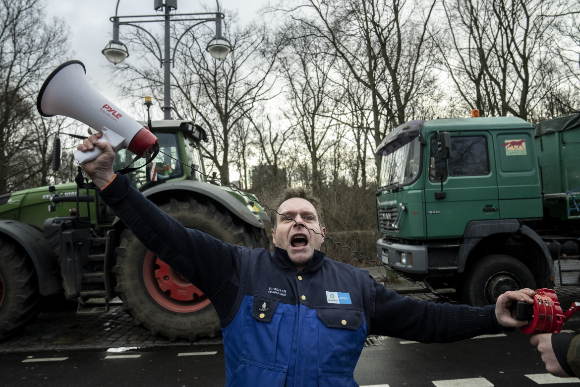 La protesta dei "trattori" (ap)